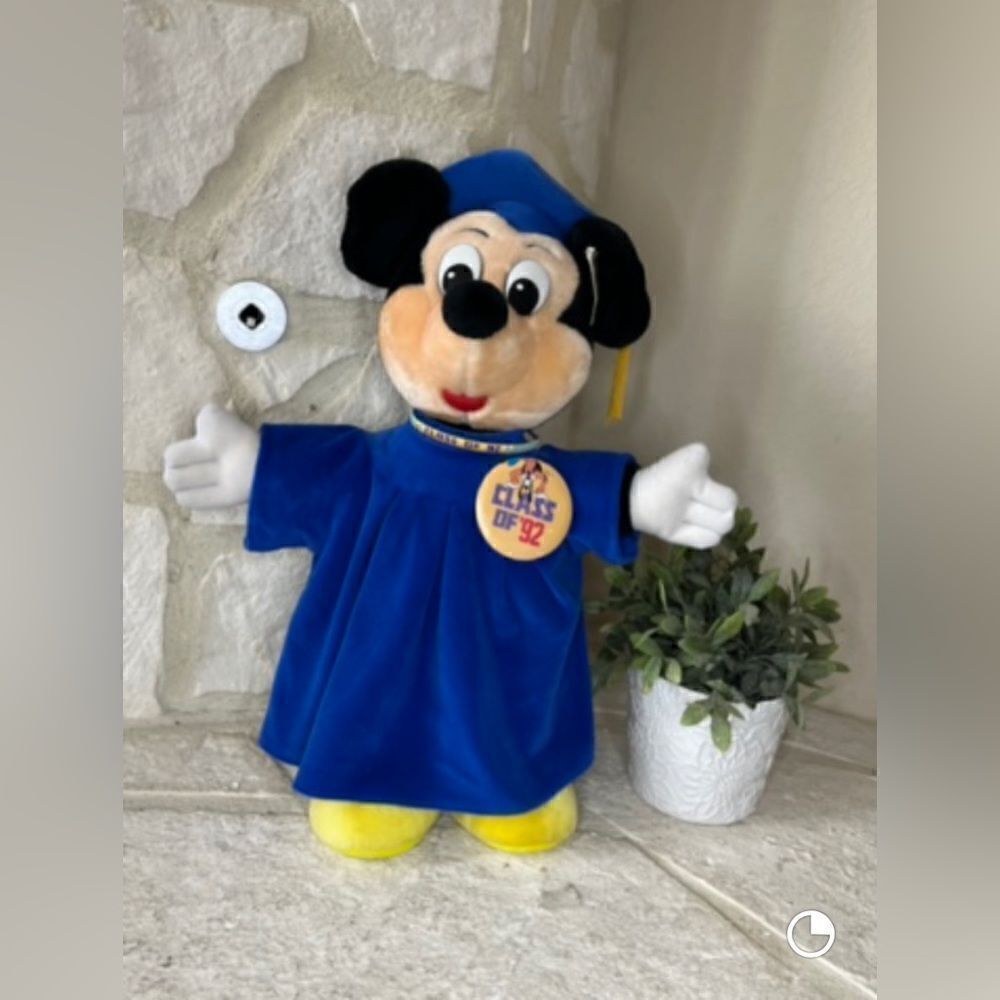 Disney Walt Disney World Graduation Mickey Mouse plush class of 1992
